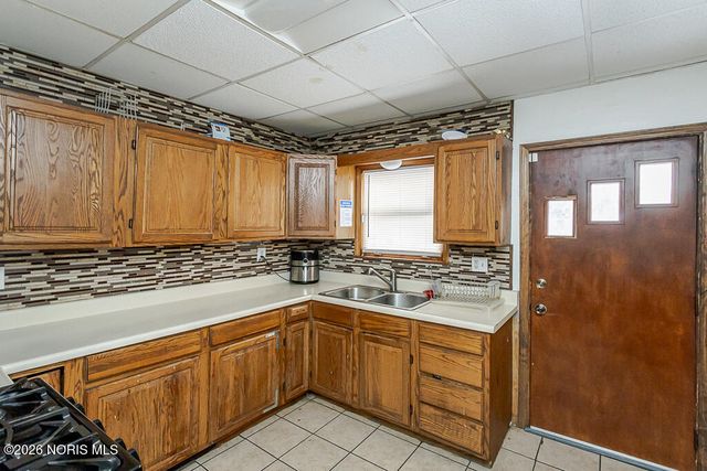 54 E Lake Street, Toledo, OH 43608