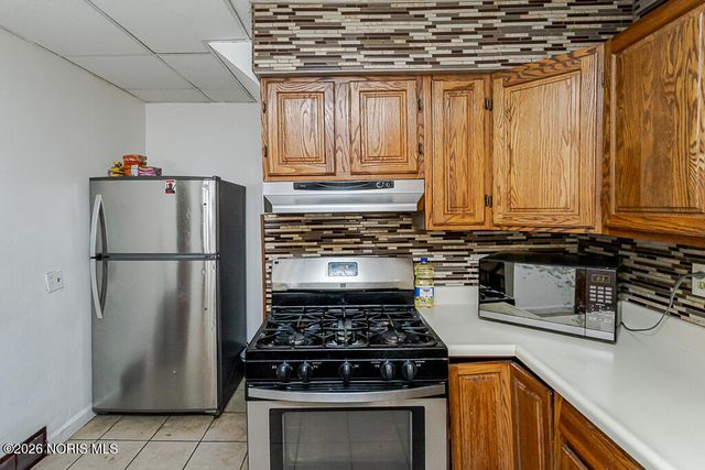 54 E Lake Street, Toledo, OH 43608