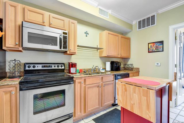 221 Lexington Ave Apt 317, San Antonio, TX 78215