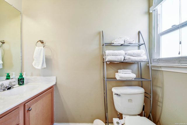 221 Lexington Ave Apt 317, San Antonio, TX 78215