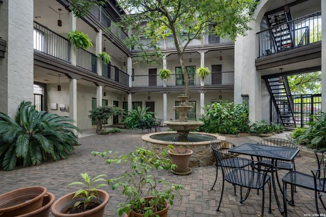 221 Lexington Ave Apt 317, San Antonio, TX 78215