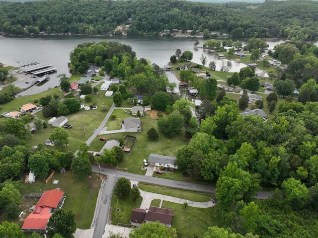 8441 Toestring Valley Road, Spring City, TN 37381