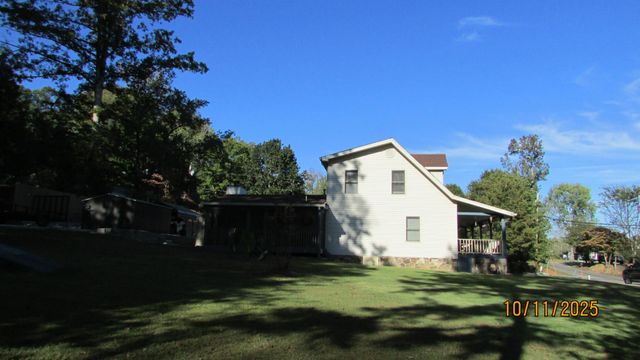 8441 Toestring Valley Road, Spring City, TN 37381