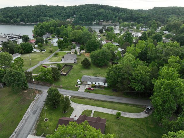 8441 Toestring Valley Road, Spring City, TN 37381