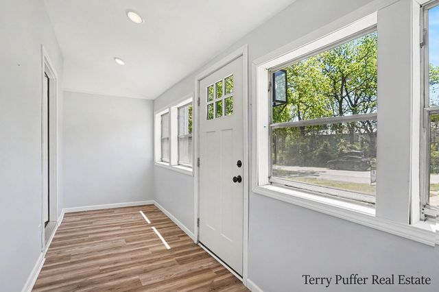 416 Pine Street, Fruitport, MI 49415