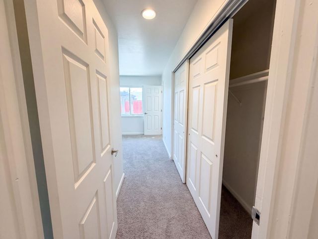 5208 Fernwood Way, Sacramento, CA 95841