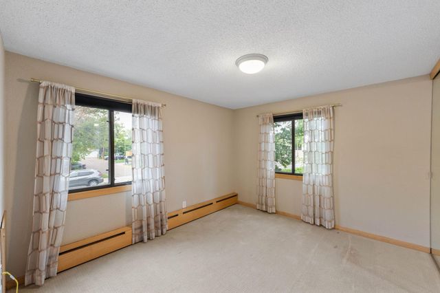 2530 1st Avenue S N201, Minneapolis, MN 55404