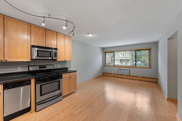 2530 1st Avenue S N201, Minneapolis, MN 55404