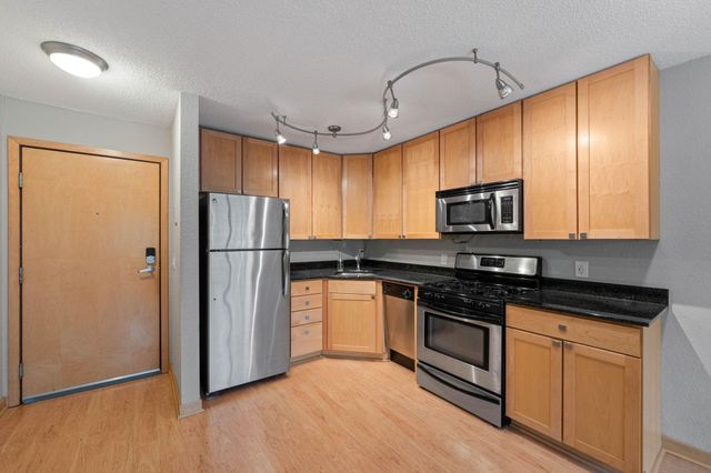 2530 1st Avenue S N201, Minneapolis, MN 55404