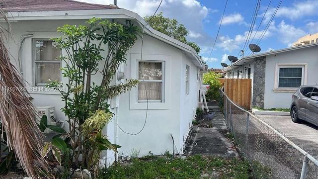 2456 NW 28th St, Miami, FL 33142