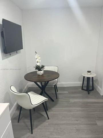 2456 NW 28th St, Miami, FL 33142