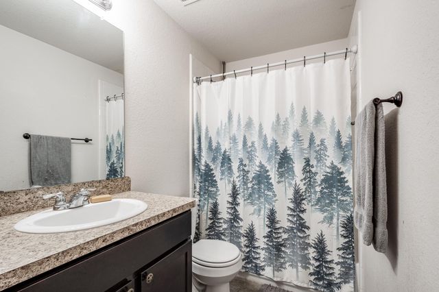 901 Jefferson Avenue, Cleveland, TX 77327