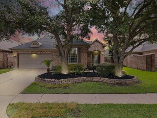 1523 Orchard Park Drive, Houston, TX 77077