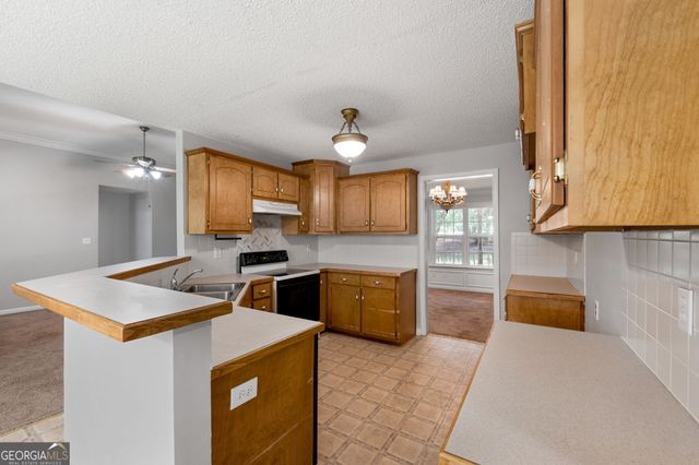 527 Barhams Ridge Drive, Mcdonough, GA 30252