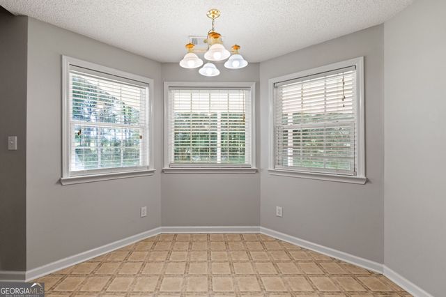 527 Barhams Ridge Drive, Mcdonough, GA 30252
