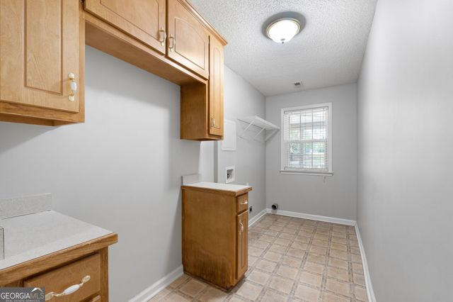 527 Barhams Ridge Drive, Mcdonough, GA 30252