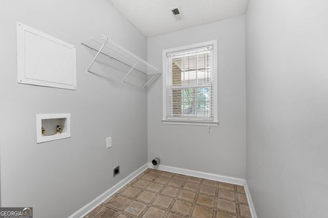 527 Barhams Ridge Drive, Mcdonough, GA 30252
