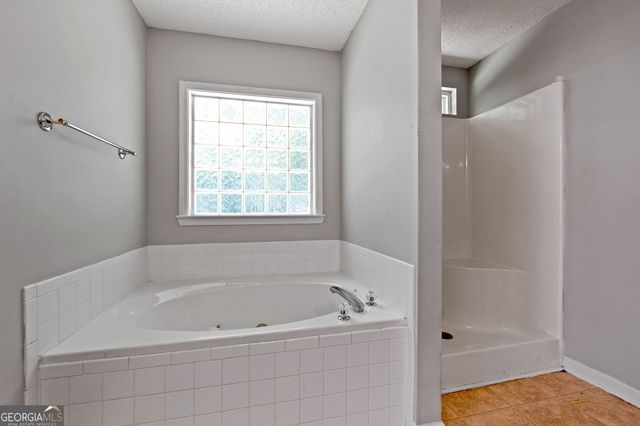 527 Barhams Ridge Drive, Mcdonough, GA 30252