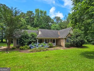 527 Barhams Ridge Drive, Mcdonough, GA 30252