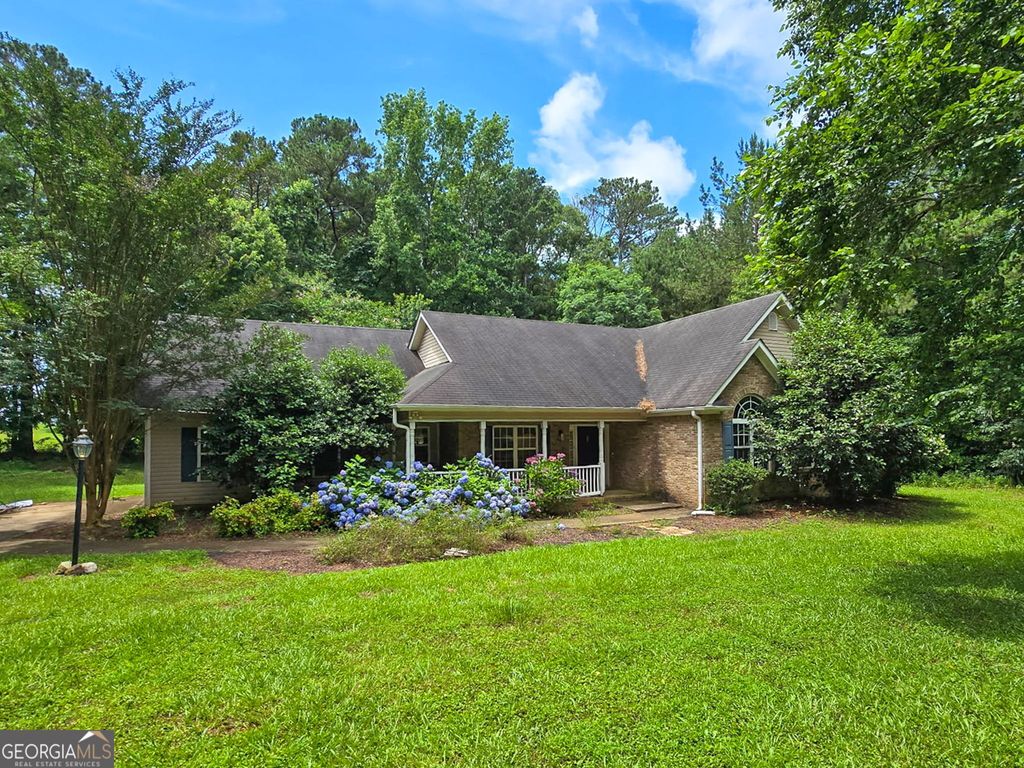 527 Barhams Ridge Drive, Mcdonough, GA 30252