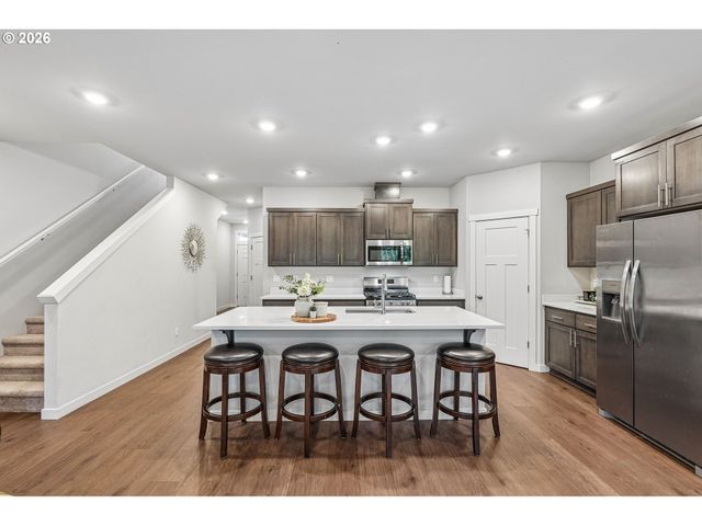 23830 Sw Vermillion Dr, Tualatin, OR 97062