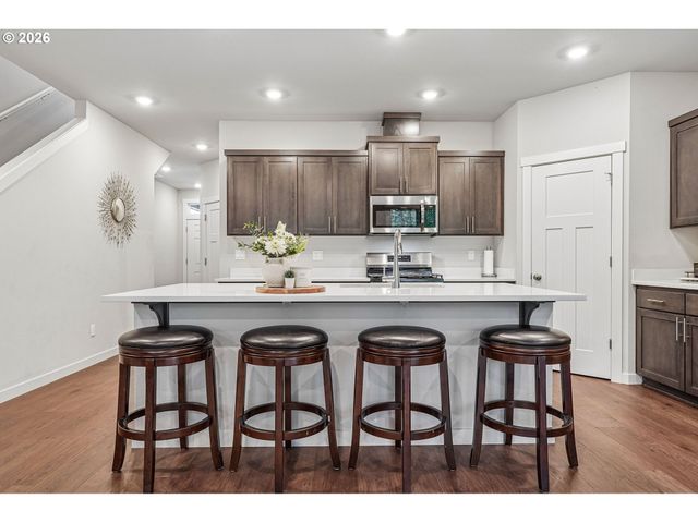 23830 Sw Vermillion Dr, Tualatin, OR 97062