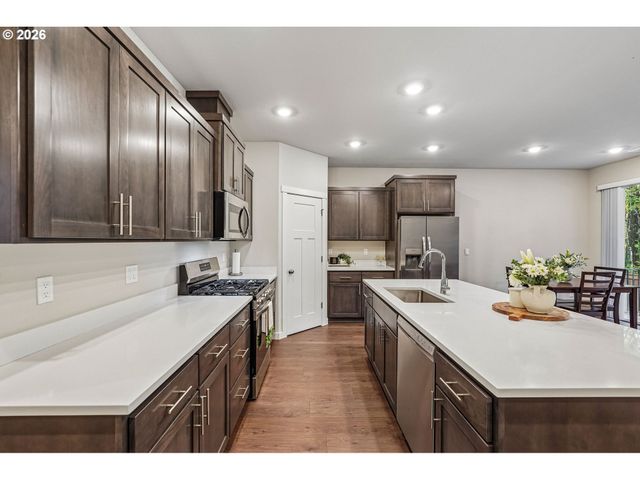 23830 Sw Vermillion Dr, Tualatin, OR 97062