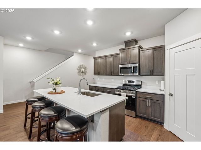 23830 Sw Vermillion Dr, Tualatin, OR 97062