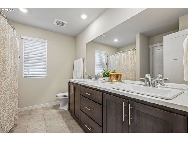 23830 Sw Vermillion Dr, Tualatin, OR 97062