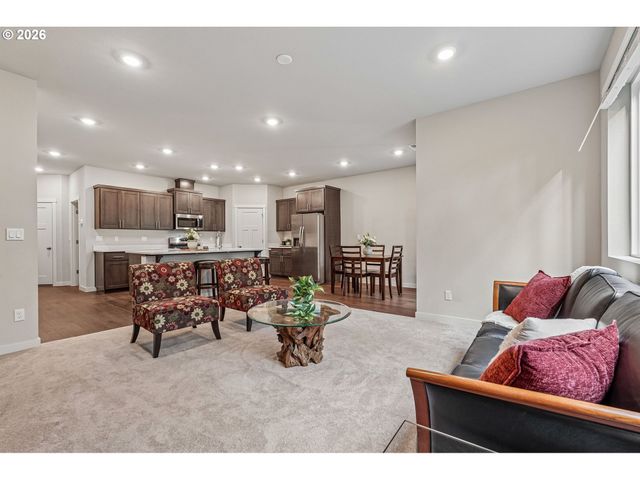 23830 Sw Vermillion Dr, Tualatin, OR 97062