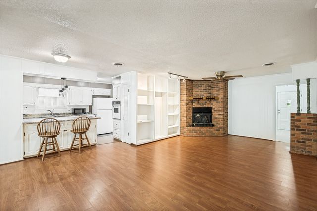 19 Shadowood Lane, Gainesville, TX 76240