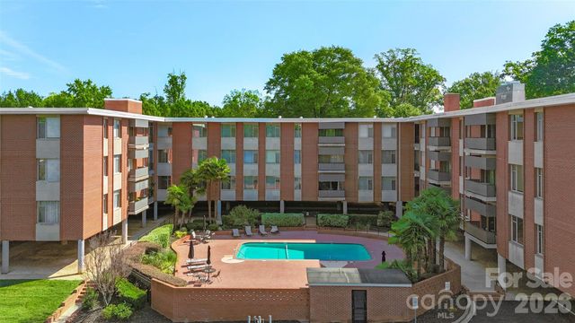 1300 Queens Road 402, Charlotte, NC 28207