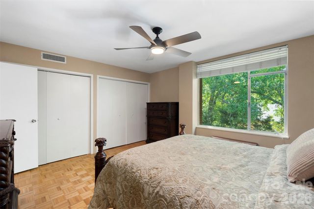 1300 Queens Road 402, Charlotte, NC 28207