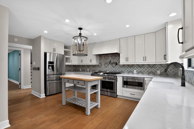 6506 Jadecrest Drive, Spring, TX 77389