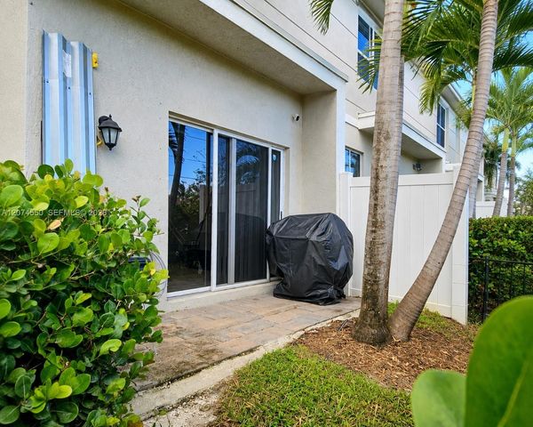 364 NW 8th Court 364, Pompano Beach, FL 33060