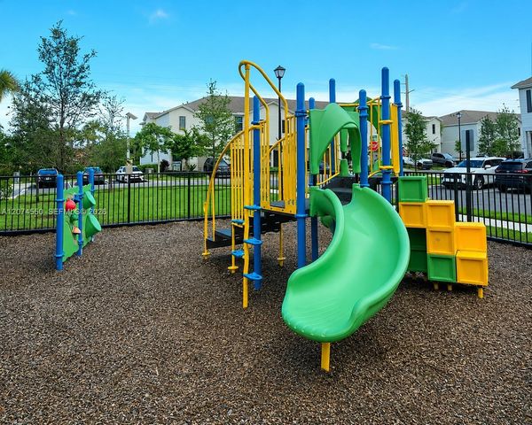 364 NW 8th Court 364, Pompano Beach, FL 33060
