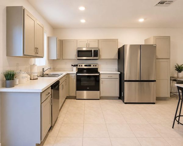 364 NW 8th Court 364, Pompano Beach, FL 33060