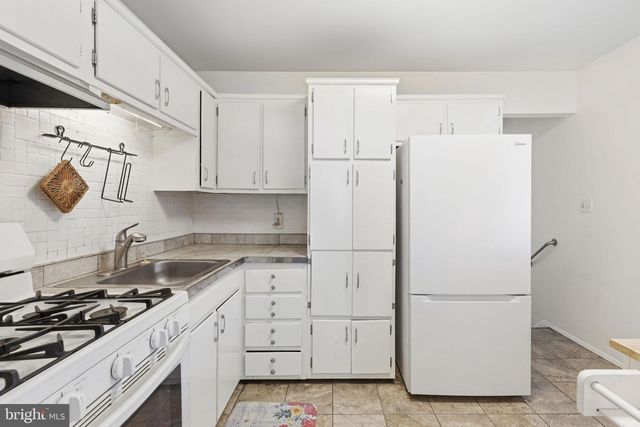 3215 WOODSIDE AVE, Baltimore, MD 21234