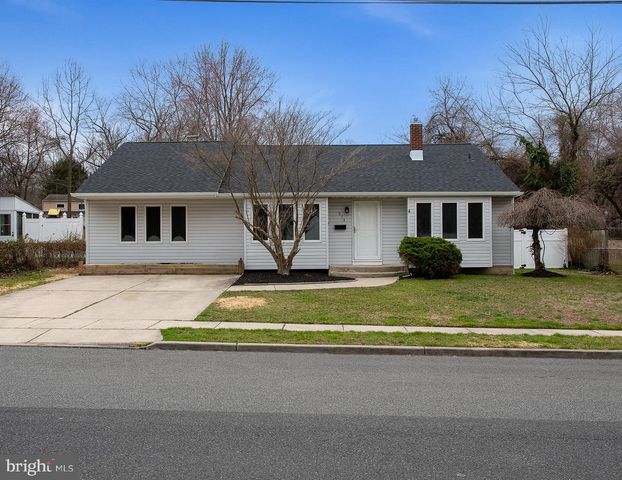 914 ASTON MARTIN DR, Lindenwold, NJ 08021