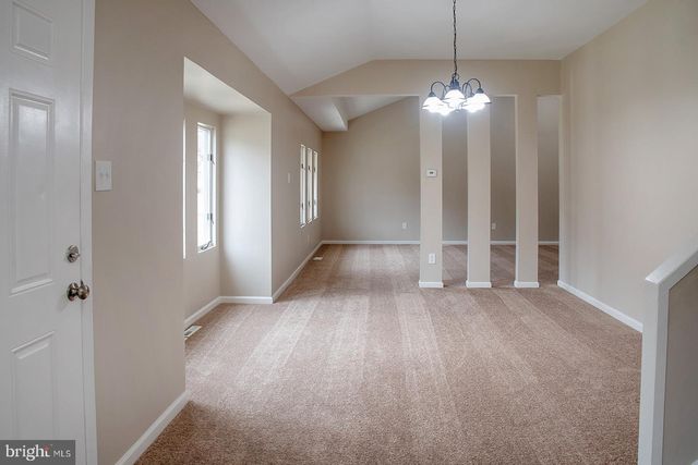 914 ASTON MARTIN DR, Lindenwold, NJ 08021