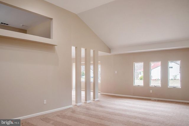 914 ASTON MARTIN DR, Lindenwold, NJ 08021