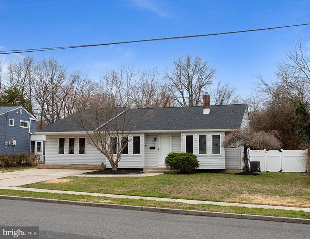 914 ASTON MARTIN DR, Lindenwold, NJ 08021