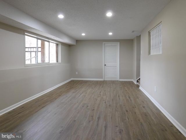 914 ASTON MARTIN DR, Lindenwold, NJ 08021