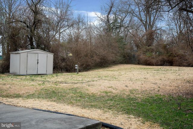 914 ASTON MARTIN DR, Lindenwold, NJ 08021