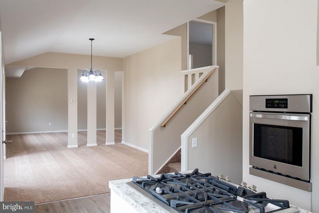 914 ASTON MARTIN DR, Lindenwold, NJ 08021