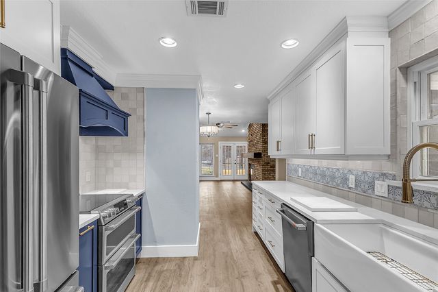 3002 Carolyn Court, Bedford, TX 76021