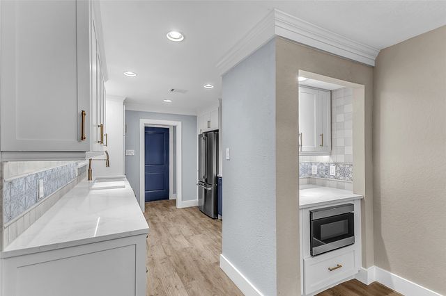 3002 Carolyn Court, Bedford, TX 76021