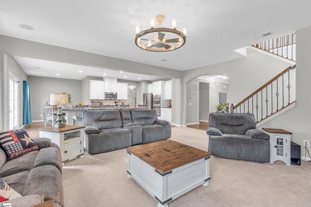 34 Barlow Court, Simpsonville, SC 29681