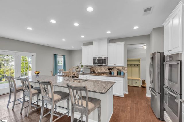 34 Barlow Court, Simpsonville, SC 29681