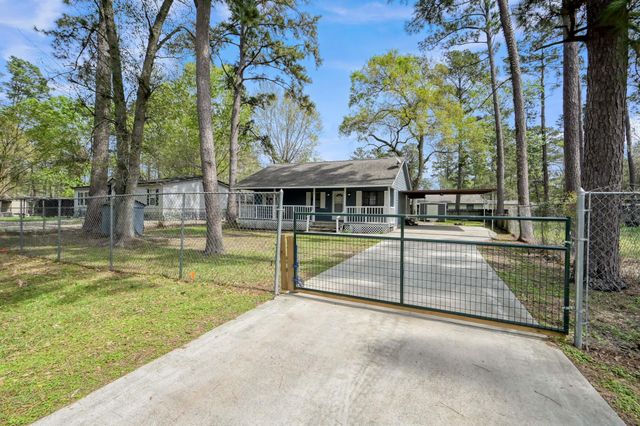 20115 Live Oak S, New Caney, TX 77357